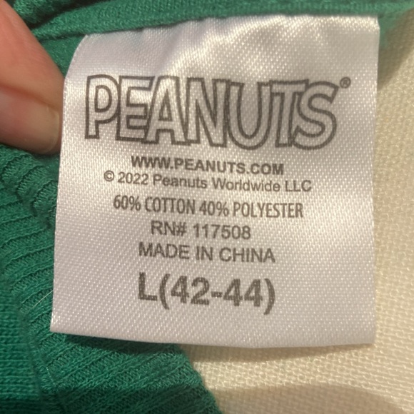 Sweatshirt, NWOT, Christmas green,cotton polyester - Picture 4 of 4